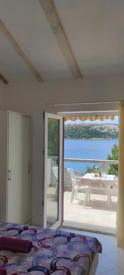 Sea Breeze Apartments With Private Beach And Boat Anchorage Stara Novalja Bagian luar foto