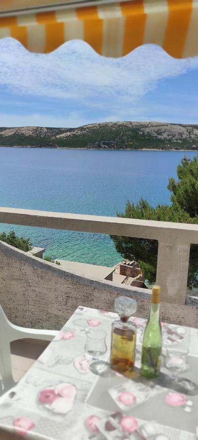 Sea Breeze Apartments With Private Beach And Boat Anchorage Stara Novalja Bagian luar foto