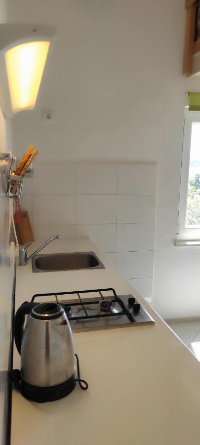 Sea Breeze Apartments With Private Beach And Boat Anchorage Stara Novalja Bagian luar foto