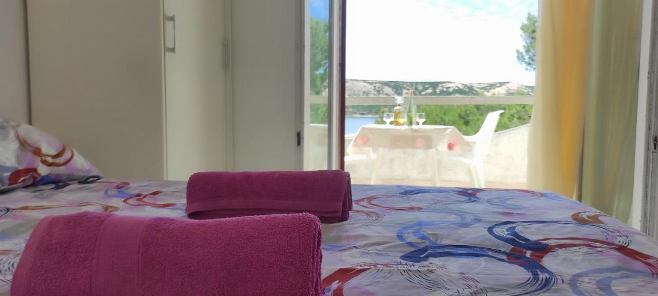 Sea Breeze Apartments With Private Beach And Boat Anchorage Stara Novalja Bagian luar foto