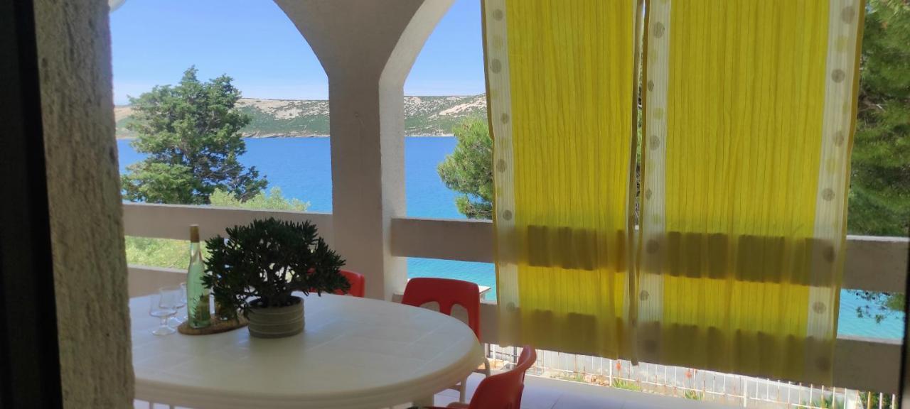 Sea Breeze Apartments With Private Beach And Boat Anchorage Stara Novalja Bagian luar foto